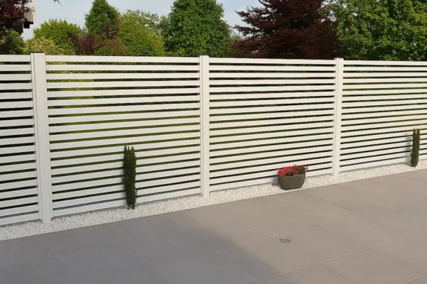 Alu-Sichtschutzzaun – Neu · Premium